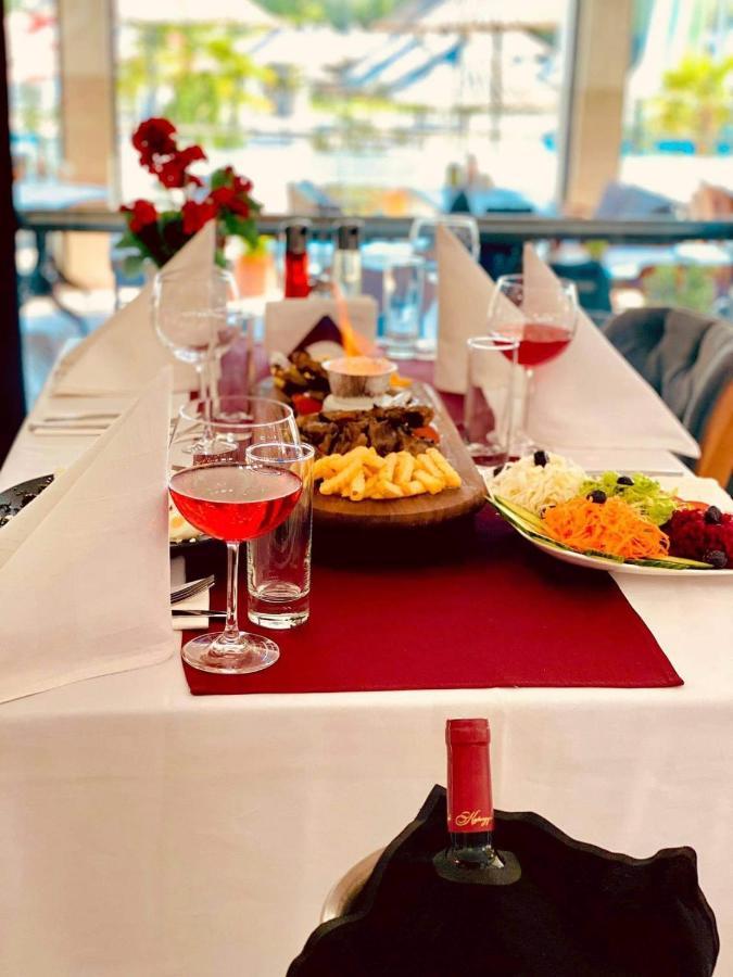 Hotel Aqua Kurdzhali Ngoại thất bức ảnh