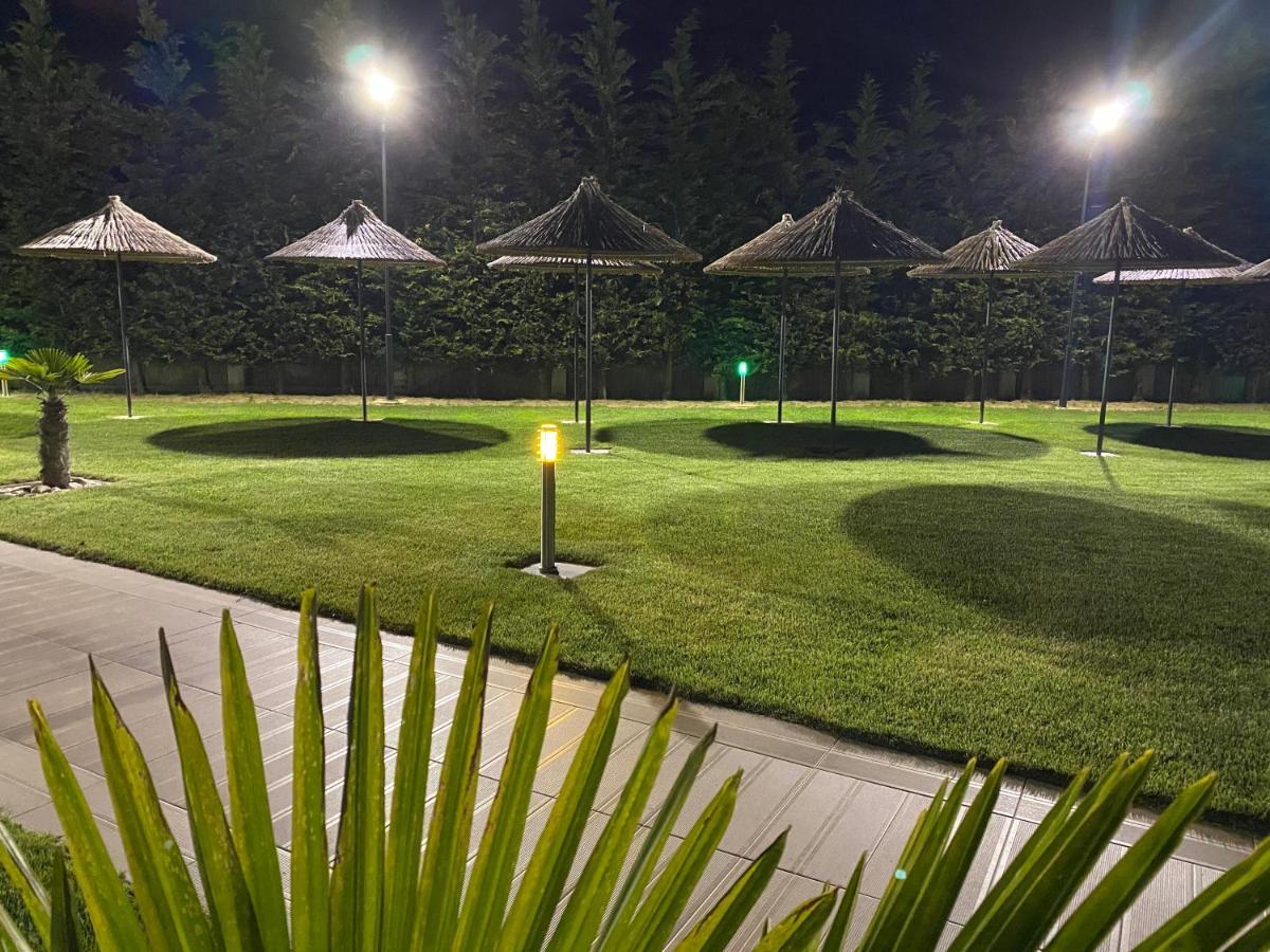Hotel Aqua Kurdzhali Ngoại thất bức ảnh