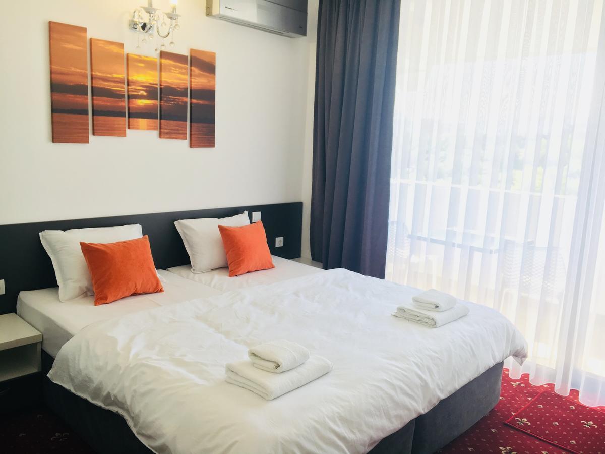 Hotel Aqua Kurdzhali Ngoại thất bức ảnh