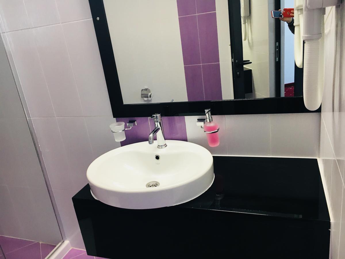 Hotel Aqua Kurdzhali Ngoại thất bức ảnh