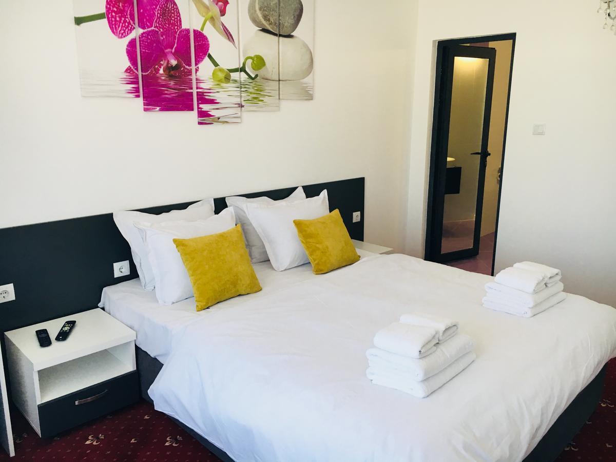 Hotel Aqua Kurdzhali Ngoại thất bức ảnh