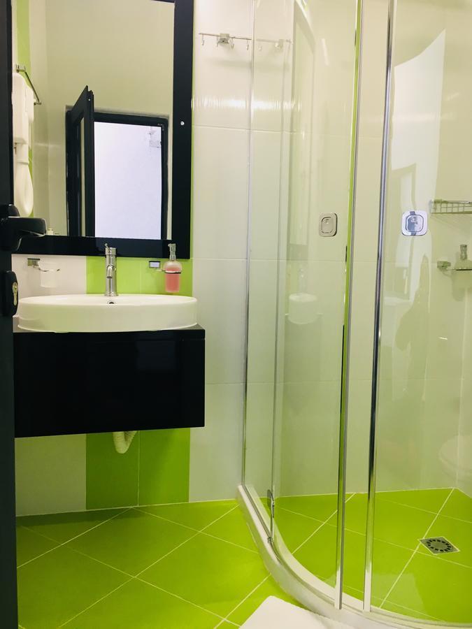 Hotel Aqua Kurdzhali Ngoại thất bức ảnh