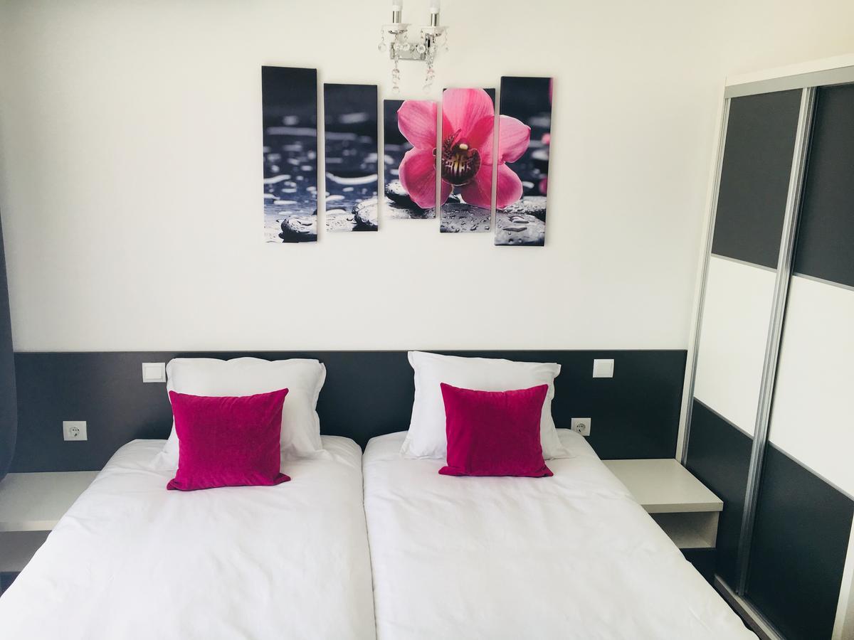 Hotel Aqua Kurdzhali Ngoại thất bức ảnh