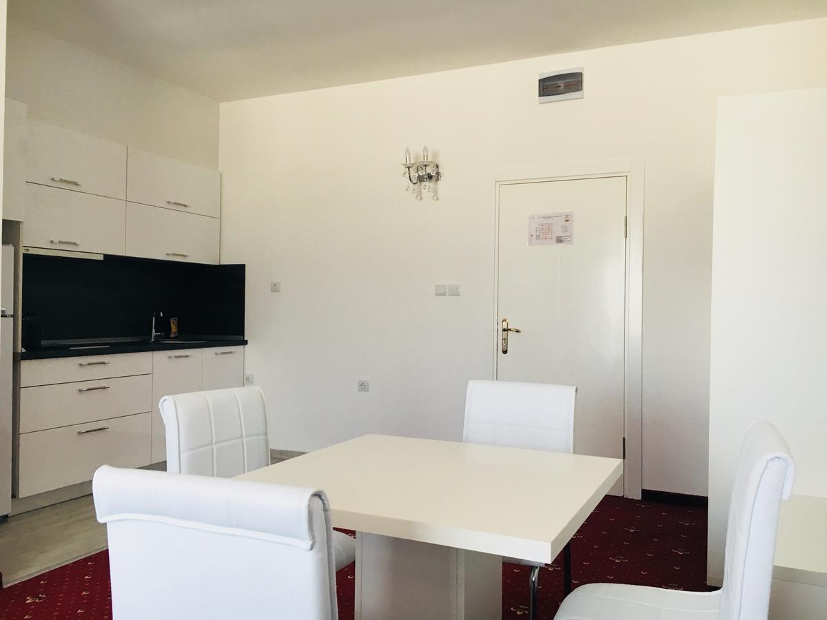 Hotel Aqua Kurdzhali Ngoại thất bức ảnh