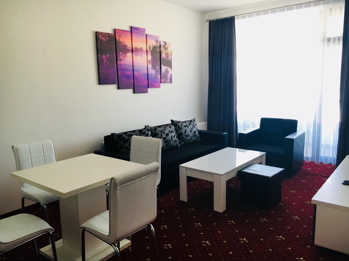 Hotel Aqua Kurdzhali Ngoại thất bức ảnh