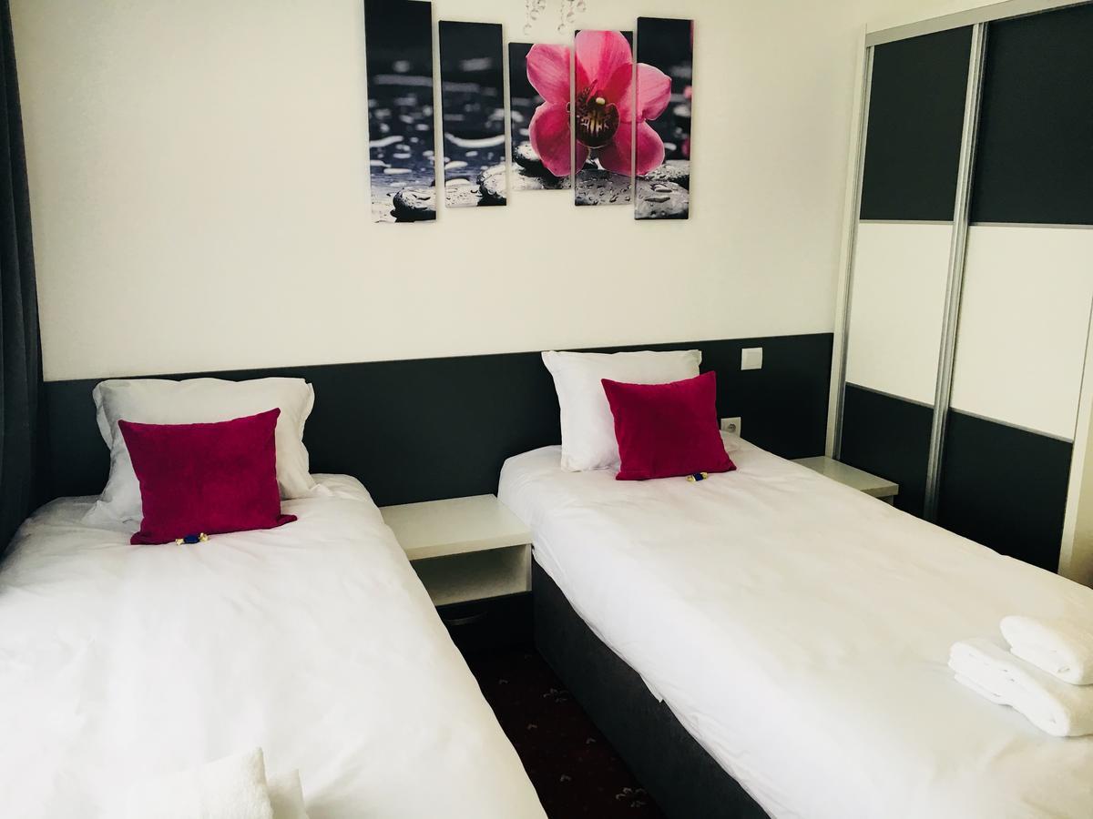 Hotel Aqua Kurdzhali Ngoại thất bức ảnh