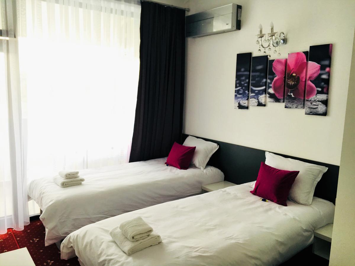 Hotel Aqua Kurdzhali Ngoại thất bức ảnh