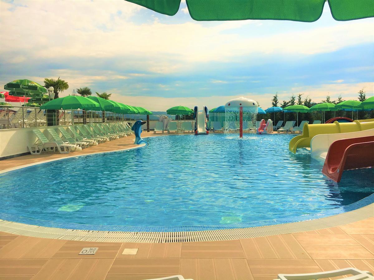 Hotel Aqua Kurdzhali Ngoại thất bức ảnh
