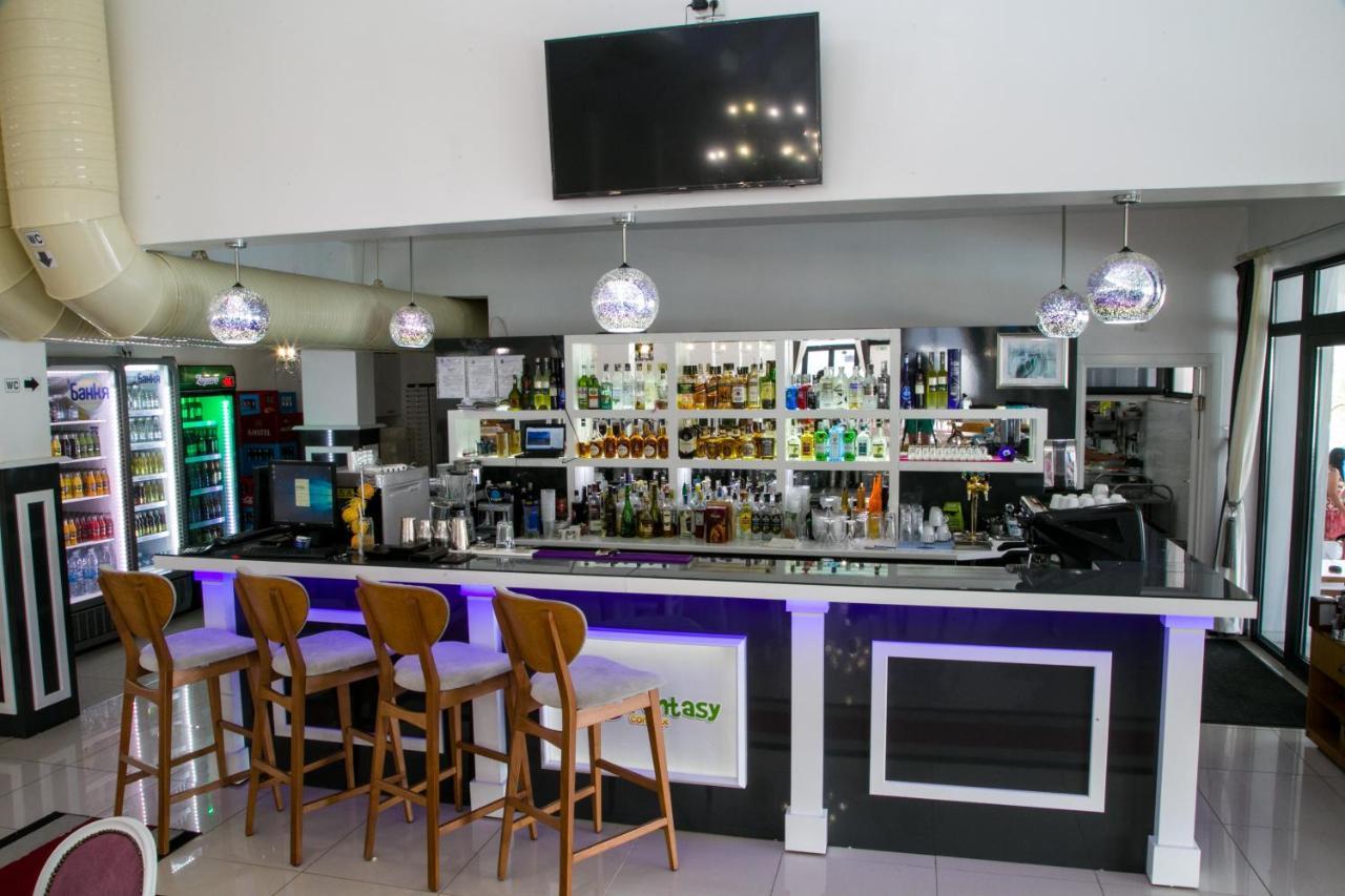 Hotel Aqua Kurdzhali Ngoại thất bức ảnh